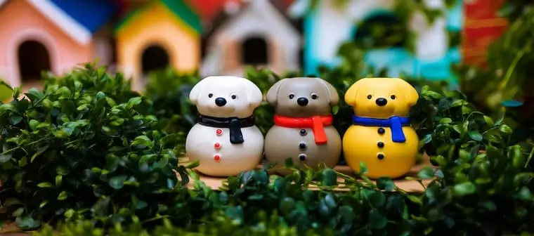 Brinquedos de vinil em formato de cachorrinho boneco de neve, com cachecóis coloridos